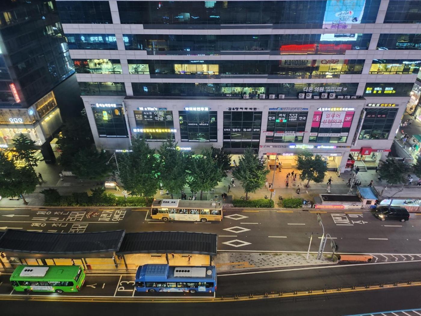 Отель Hongdae Cleanhouse Сеул Экстерьер фото